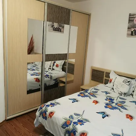 Modernul Apartament De Langa Castel Hunedoara Exterior photo